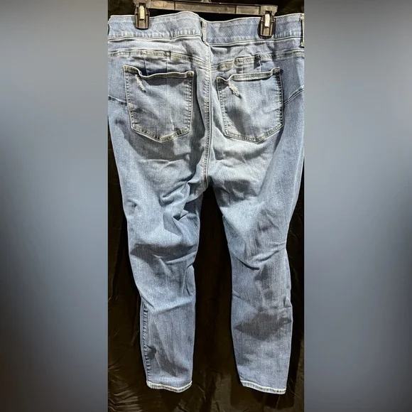 Torrid Bombshell Skinny Ripped Jeans - Picture 3 of 3